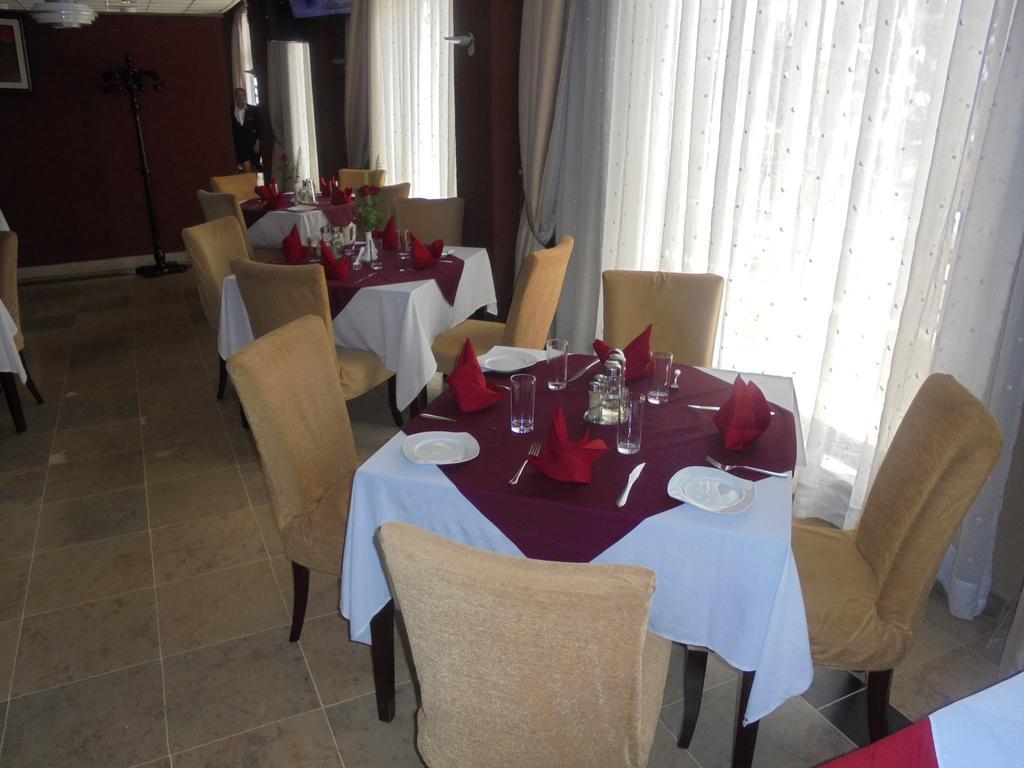 Soramba Hotel Business Plc Addis Ababa Exterior foto