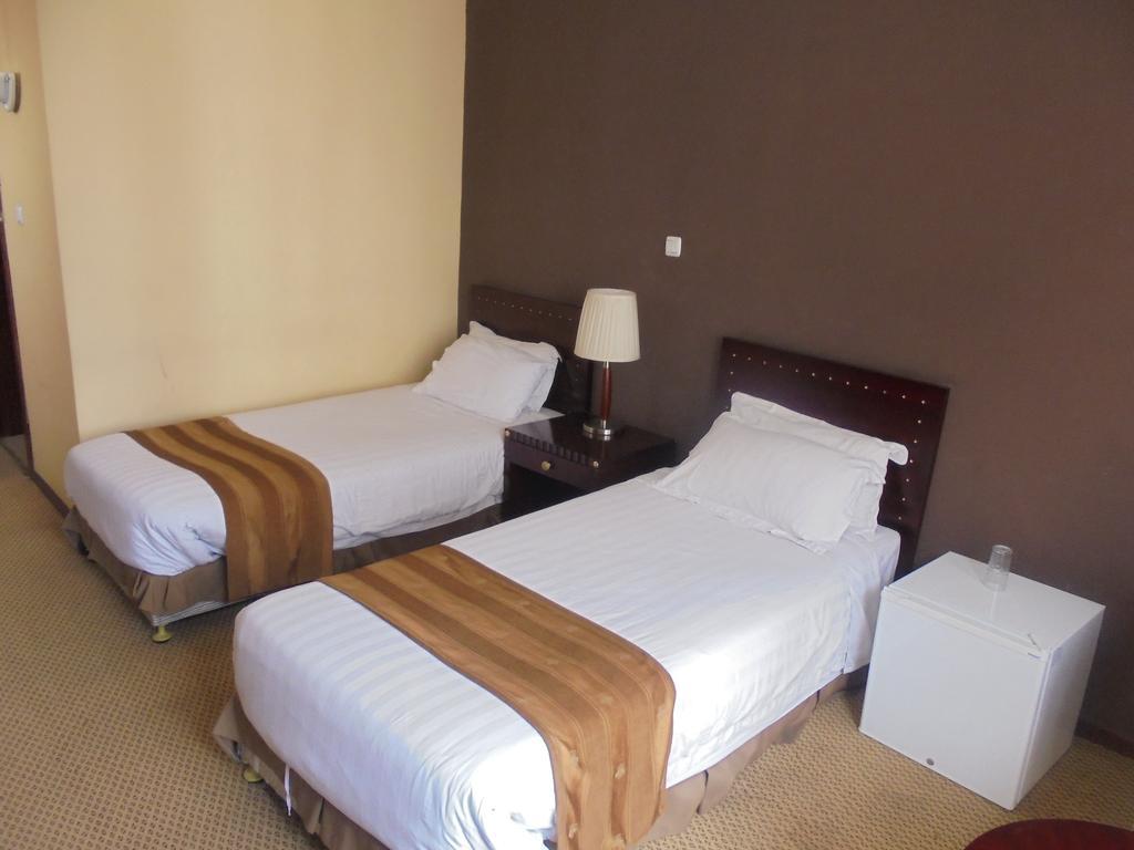 Soramba Hotel Business Plc Addis Ababa Exterior foto