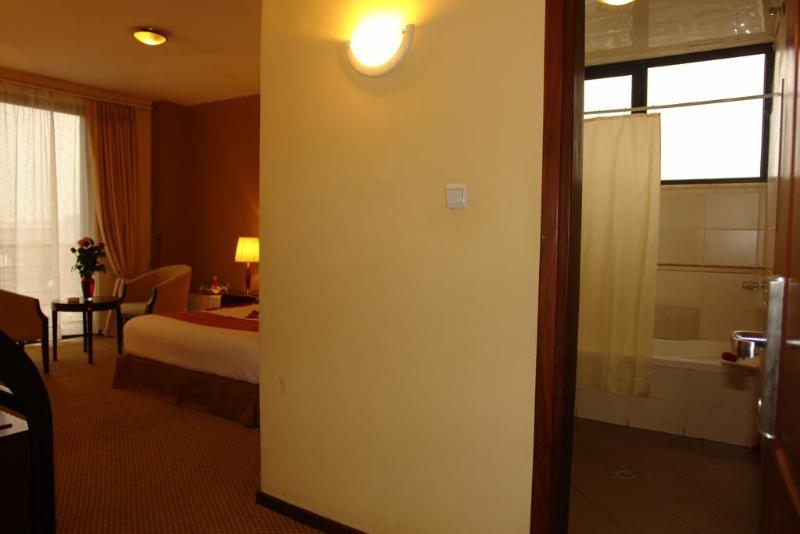 Soramba Hotel Business Plc Addis Ababa Exterior foto